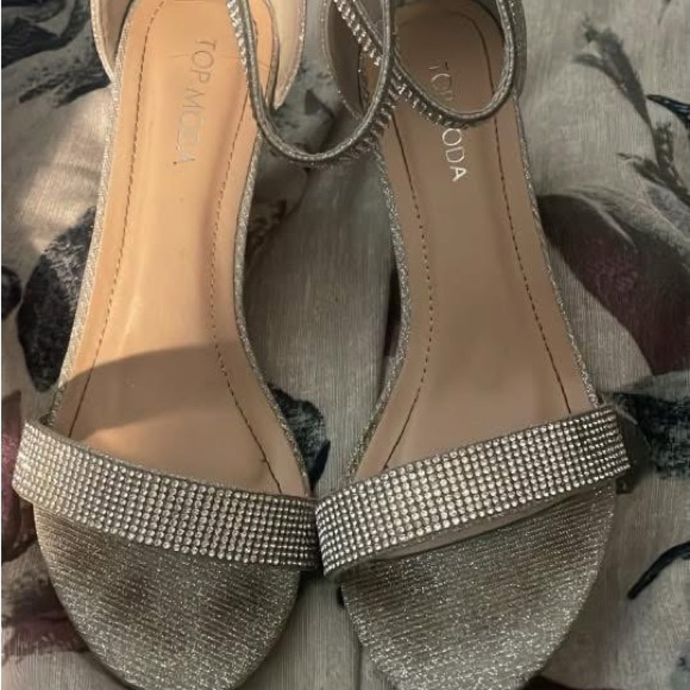 TOP Moda Silver Rhinestone Sandals